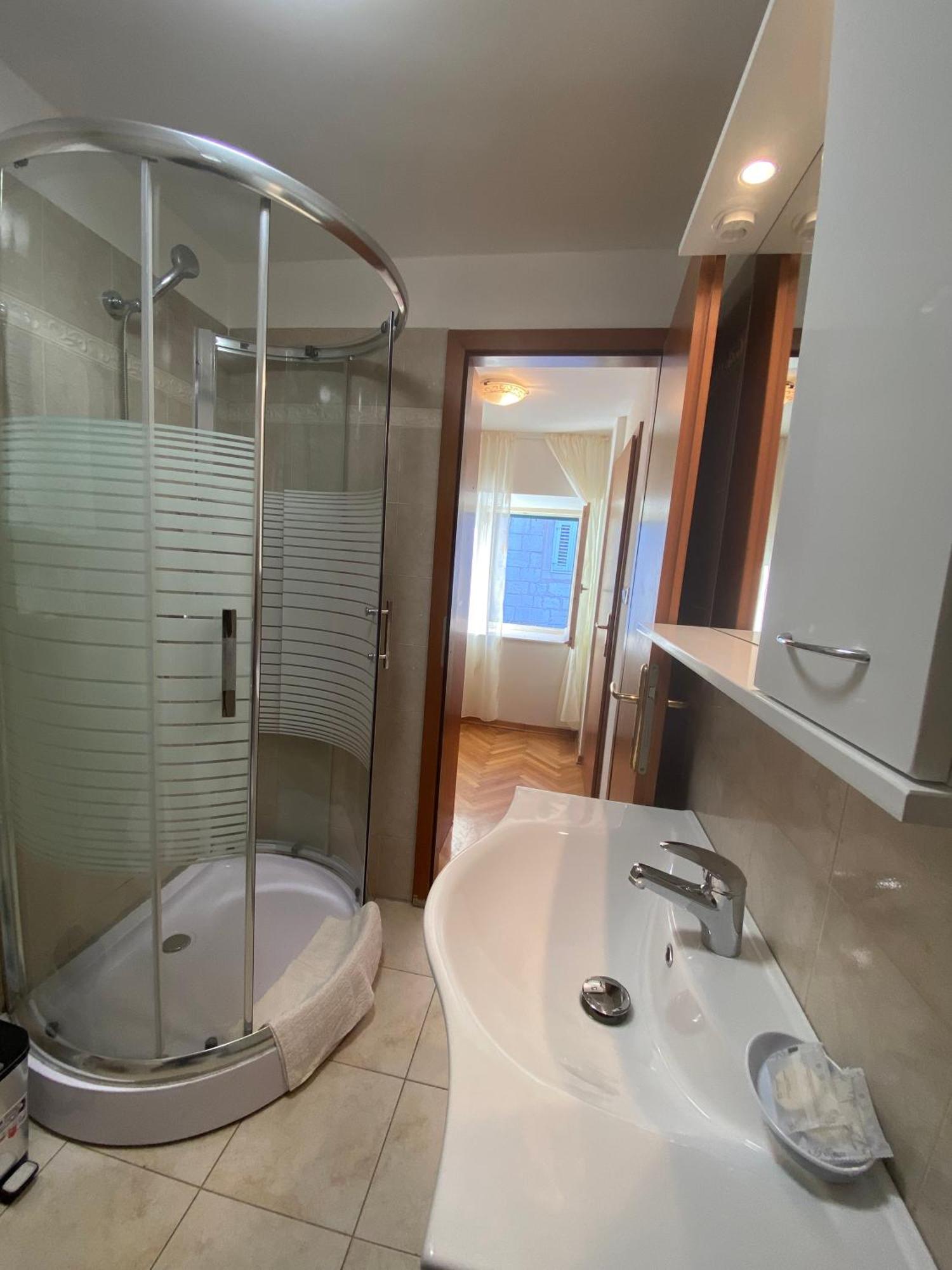 Rooms Base Split Zewnętrze zdjęcie