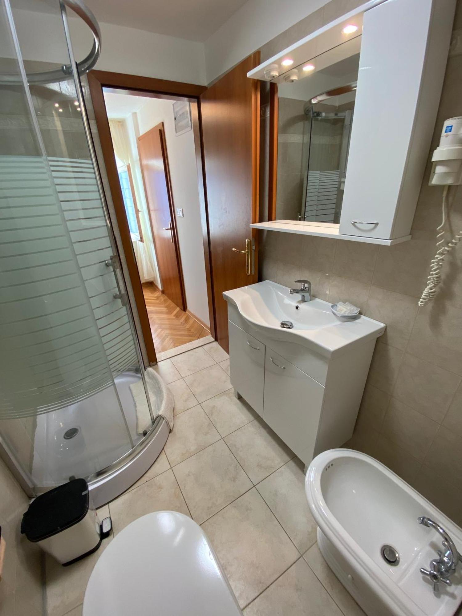 Rooms Base Split Zewnętrze zdjęcie